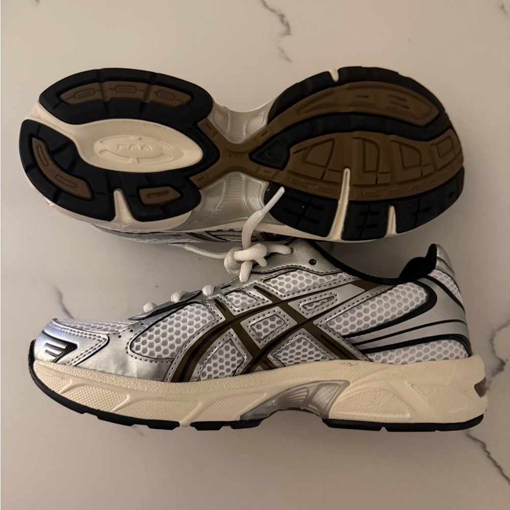 ASICS Women's White and Black Athletic Shoes